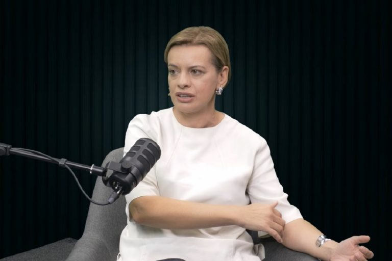 Ρόζα Βρεττού στο epolitical: Έφυγα από το ΠΑΣΟΚ επειδή εξυπηρετεί μόνο την (αυτο)αναπαραγωγή του…
