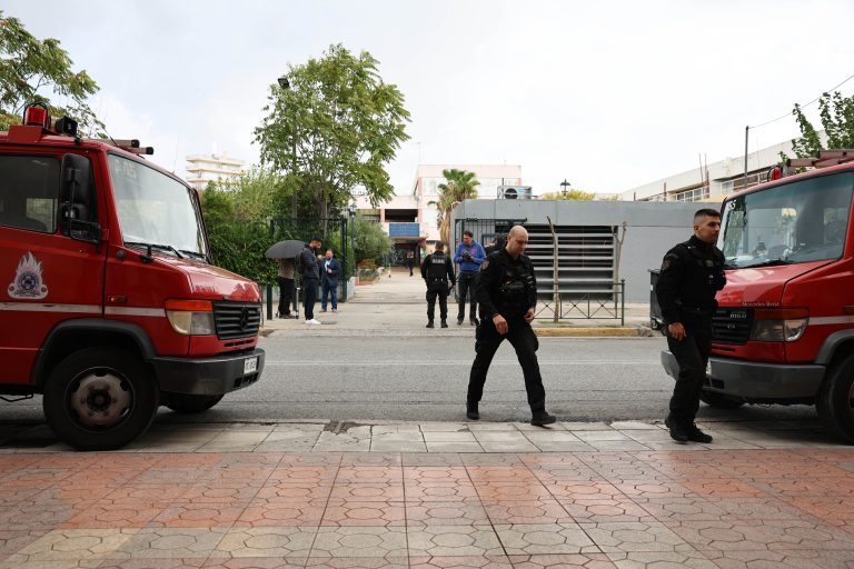 Μυστήριο με την οσμή αερίου στη Γκράβα: Εκκενώθηκαν τα σχολεία, αλλά δεν εντοπίστηκε διαρροή (video)