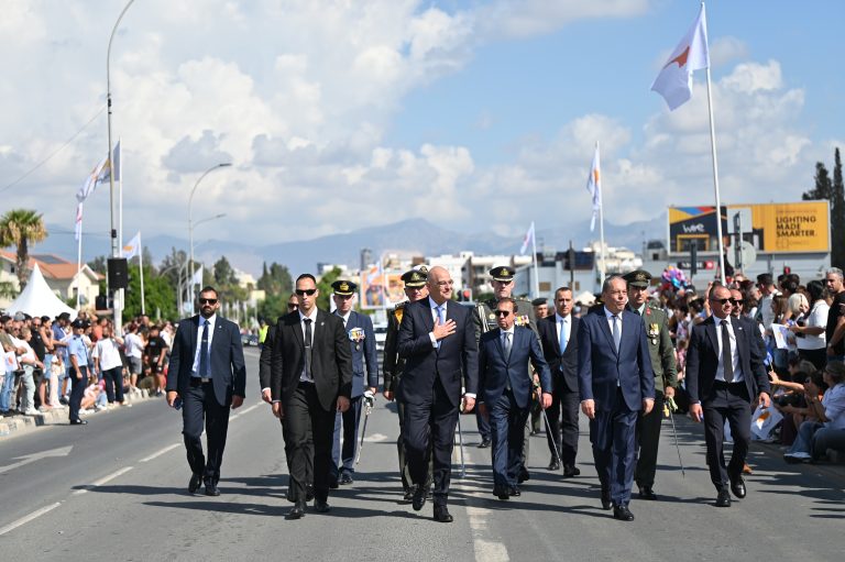 «Η Ελλάδα είναι και θα είναι εδώ»: F-16 πάνω από την Κύπρο, Barak MX και ισχυρά μηνύματα αποτροπής και συνεργασίας από τη Λευκωσία