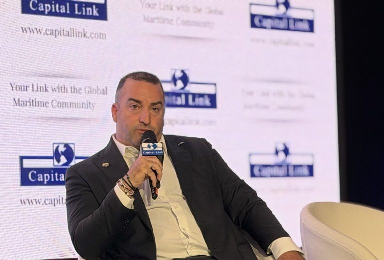 Χάρης Βαφειάς για Τραμπ: «Να πάμε στην εκκλησία και να του ανάψουμε ένα κερί»