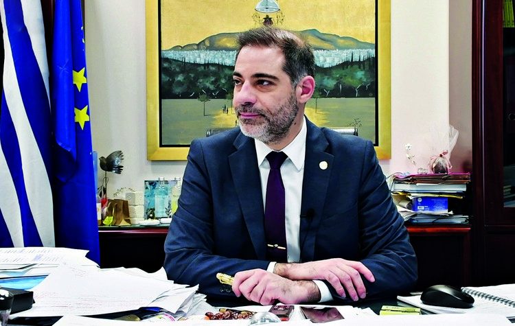 Έργα και ημέρες του Ανδρέα Κονδύλη: 11 εκατ. ευρώ σε 907 απευθείας αναθέσεις σε τρία χρόνια