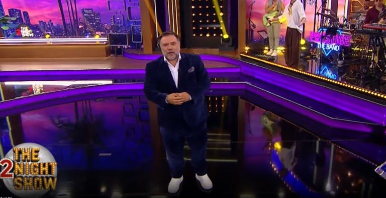 Πρεμιέρα για το The 2Night Show: Η συγκινητική έναρξη του Γρηγόρη Αρναούτογλου με Μαζωνάκη και Κόκοτα (Video)