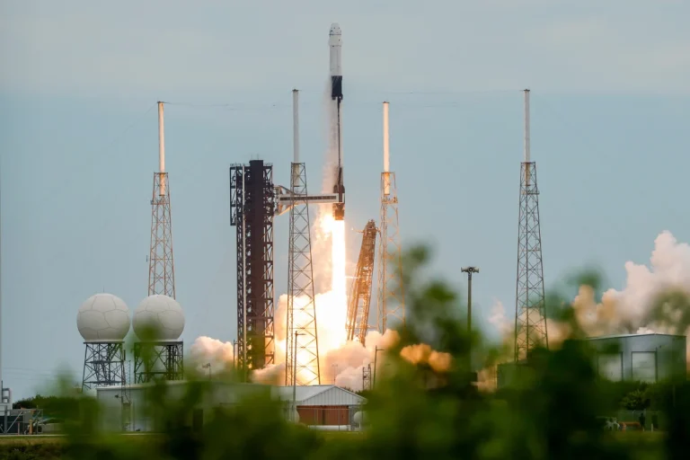SpaceX: Η Crew-13 εκτοξεύτηκε για τον ISS – Ποιοι είναι οι 4 αστροναύτες της αποστολής (photos+video)