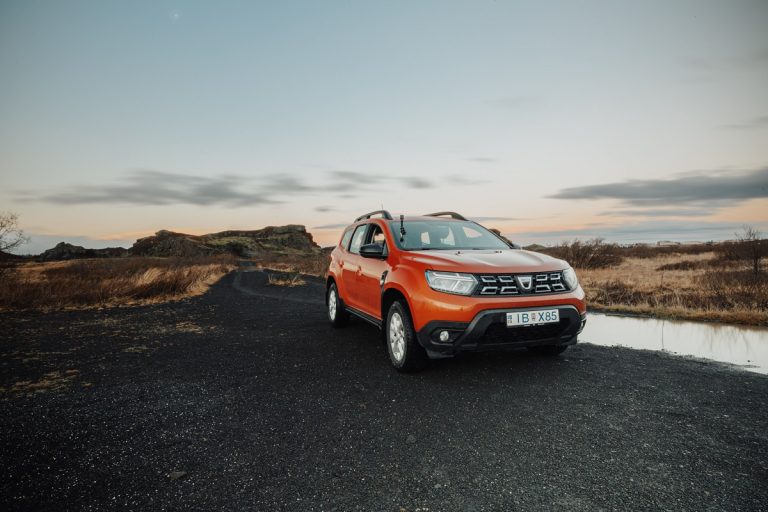 Dacia Duster: Γερμανοί μηχανικοί εξέτασαν μεταχειρισμένο SUV και εντυπωσιάστηκαν από την κατάστασή του