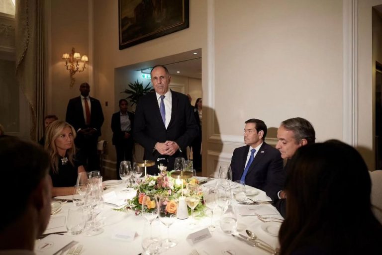 Το δείπνο στο King George για τον Ρούμπιο (PHOTOS)