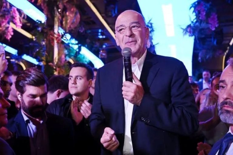 Έστειλε μήνυμα ο Νίκος Δένδιας
