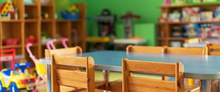 Απεργία στους παιδικούς σταθμούς Χαλανδρίου για τις απολύσεις επτά νηπιαγωγών