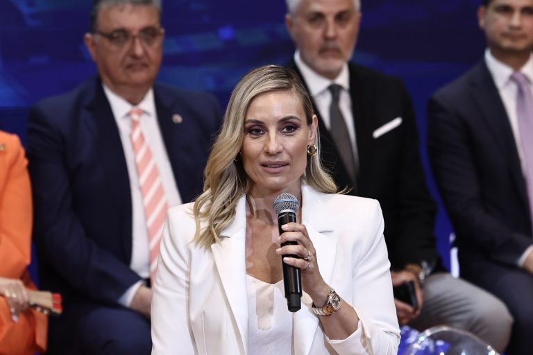Οι «εκβιαζόμενοι εργοδότες», η… μάστιγα των ανδροκτονιών και η Ελεονώρα που χρειάζεται μελέτη