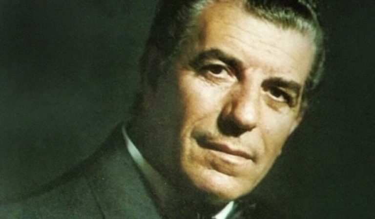 «Εγώ ο Σερ, Γρηγόρης Μπιθικώτσης» στο Christmas Theater: Κορυφαίοι ερμηνευτές, λαμπερός θίασος