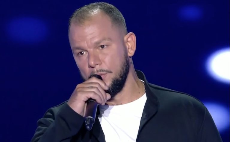 The Voice of Greece: Ράγισαν καρδιές στο πλατό – «Τραγουδάω για τις κόρες μου, έχασα τη γυναίκα μου» (Video)