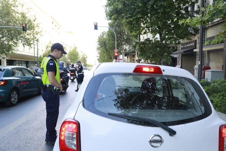 Δίπλωμα στο κινητό: Γιατί η Τροχαία ζητά να ανοίξετε το Gov.gr Wallet στον έλεγχο