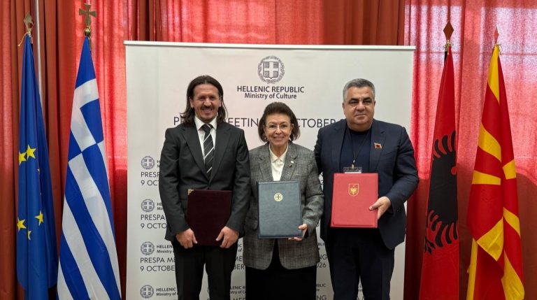 Ελλάδα – Βόρεια Μακεδονία – Αλβανία: Συμφωνία για κοινή υποψηφιότητα εγγραφής των Πρεσπών στην UNESCO